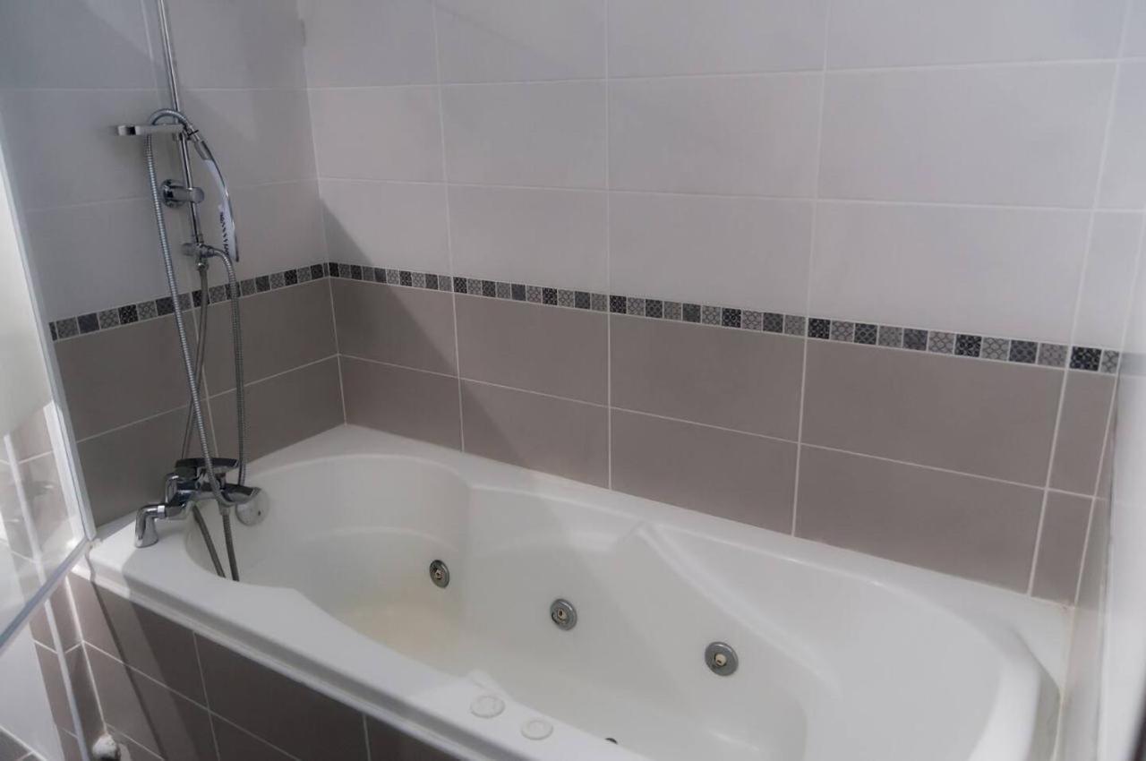 L'Halevy- Appartement Avec Garage Proche Gare Et Centre Commercial Polygone Beziers- Wifi Eksteriør billede